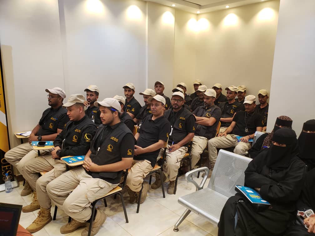 مجموعة العالمية - شركة يونيفرسال إيجلز تقيم دورات تدريبية لموظفيها في فرع عدن